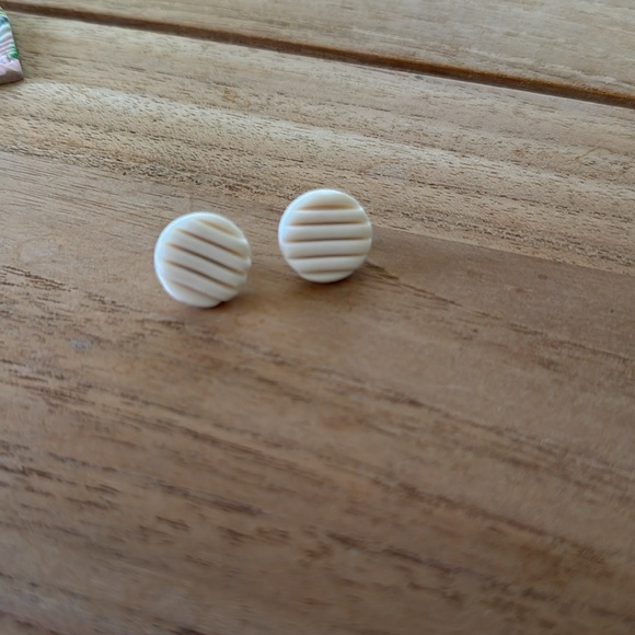 4 pair of polymer clay earrings - Picture 6 of 7